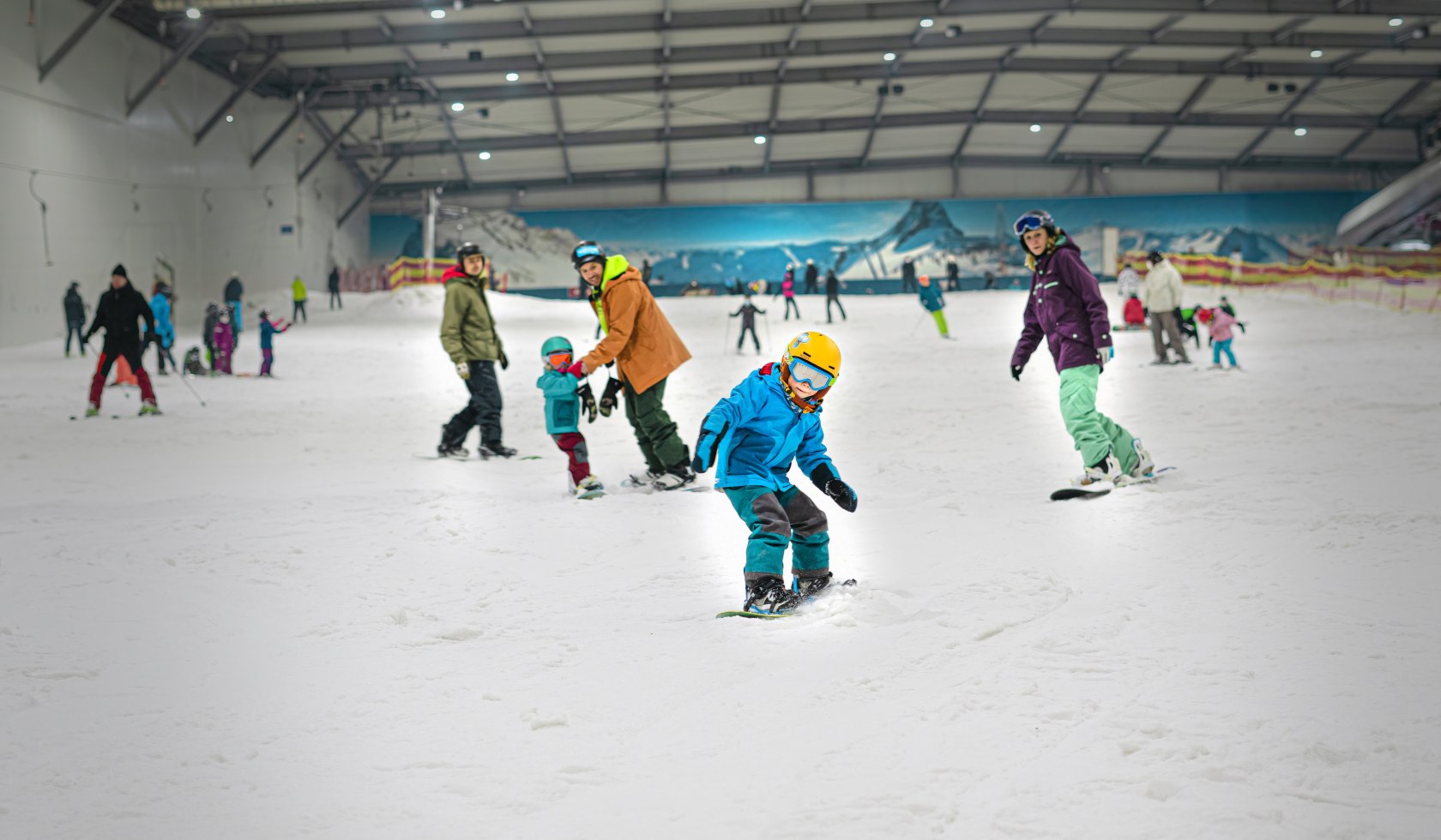Child snowboarding, © Berg & Tal Abenteuer Resort