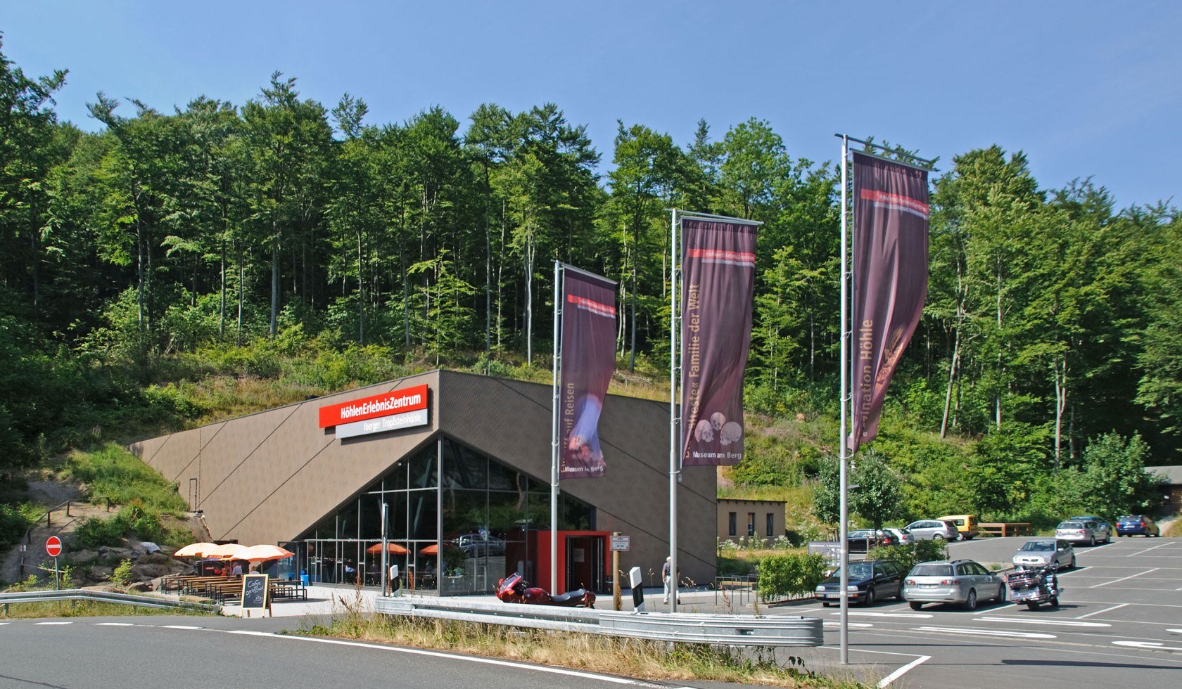 Exterior view portal into the mountain, © HEZ/ Günther Jentsch