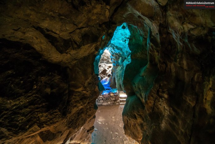 Dripstone Cave: View of the waterfall towards Brückmannsaal, © HEZ/ Günther Jentsch