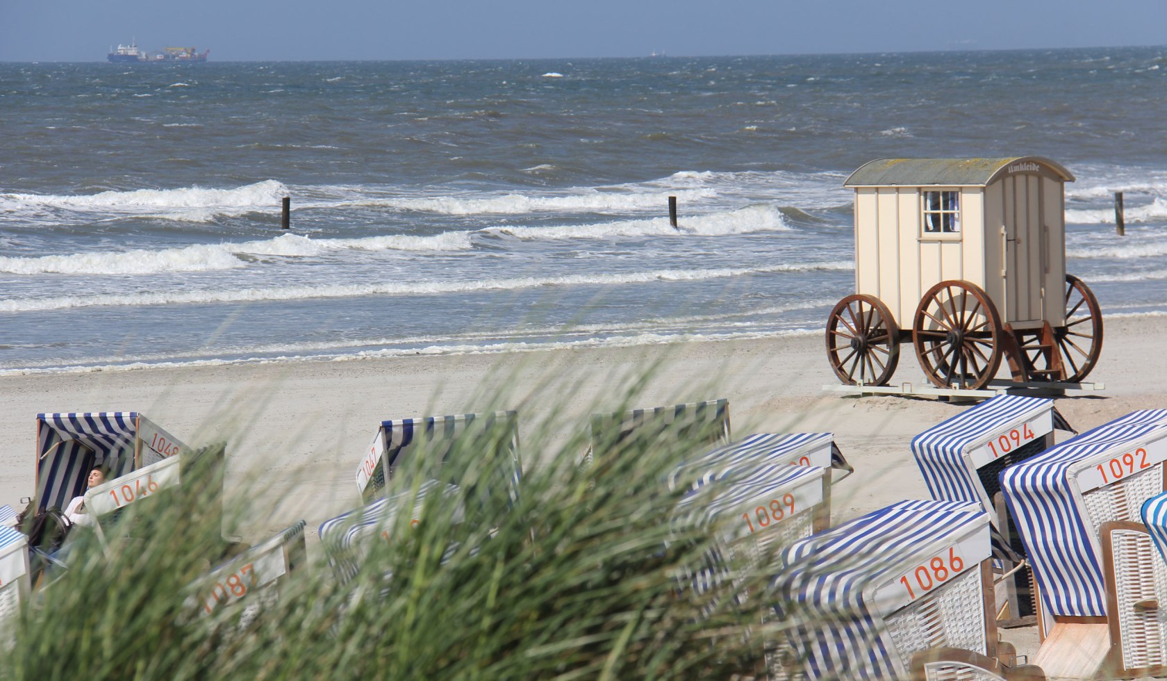 Bathing trolley, © Staatsbad Norderney GmbH/ NOUN